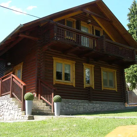 Nyaraló Galamboki Rönk