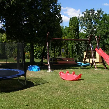 Nyaraló Galamboki Rönk